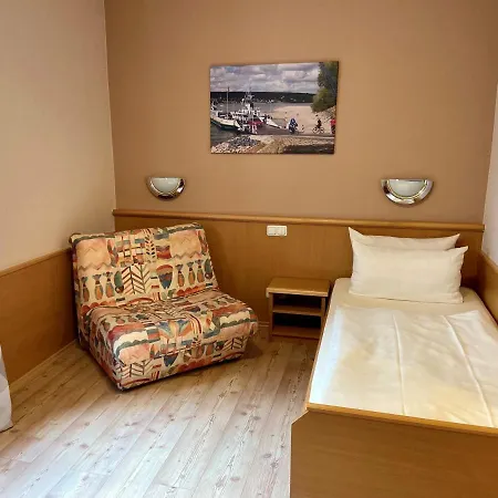 ホテル Bett & Fruehstueck 2*