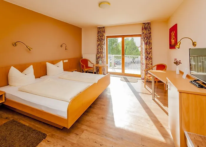 Bett & Fruehstueck 2*